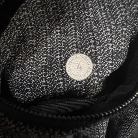 Lululemon Speed Up Tight High-Rise (28”) – Heathered Black/Gray, Size 4. - Picture 5 of 7